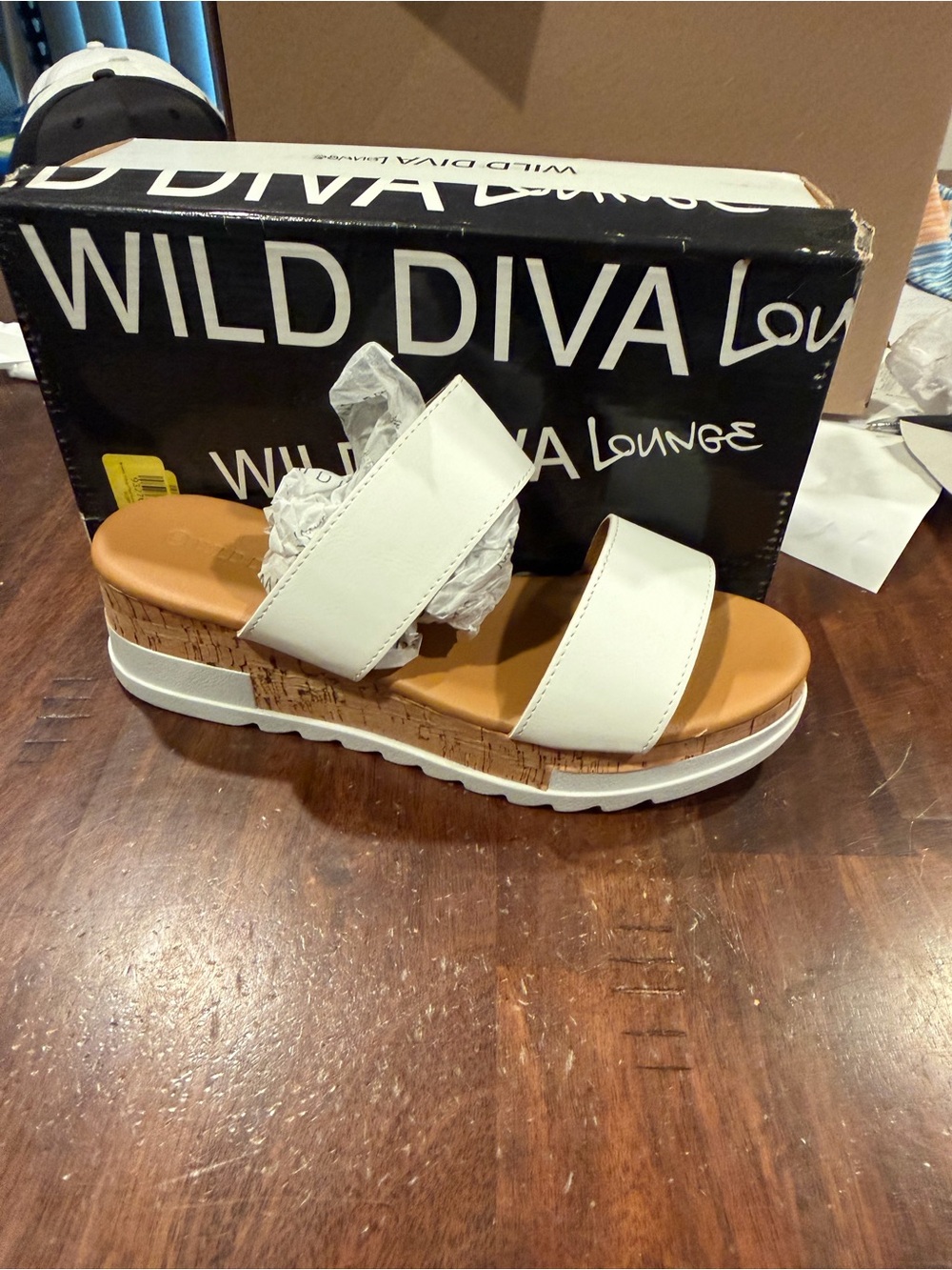 Wild Diva Lounge Women’s King-09 Platform Sandals White PU Leather Size 10 M US